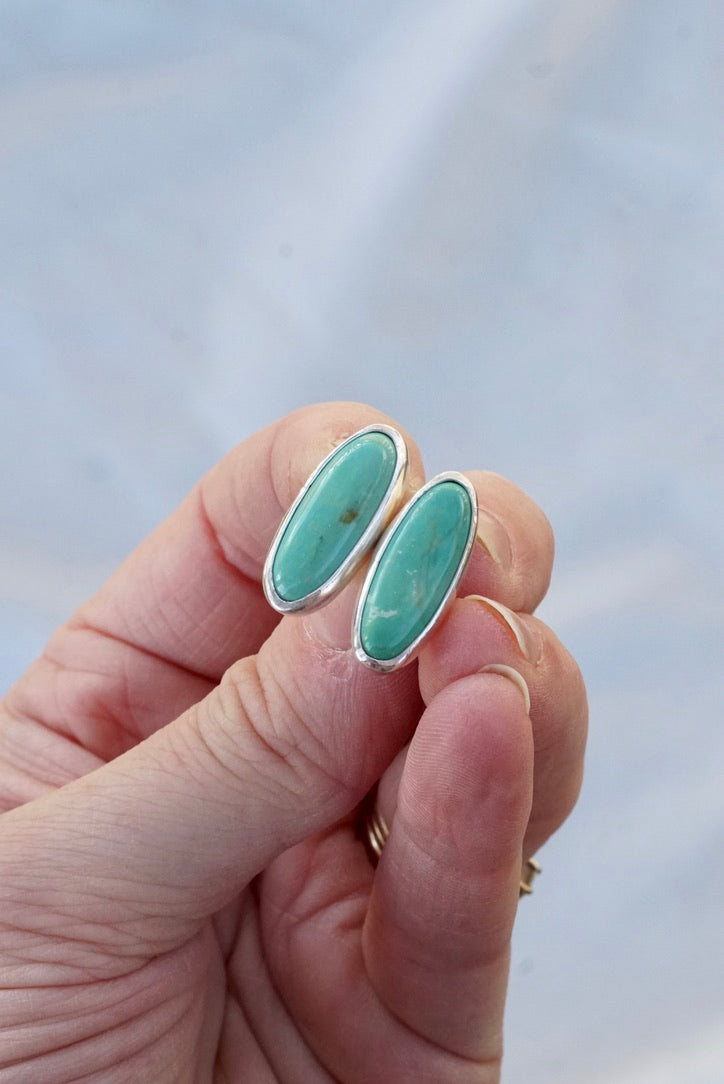 Stud Earrings (Kingman)