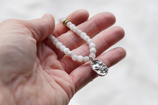 Metolius Necklace (Moonstone)