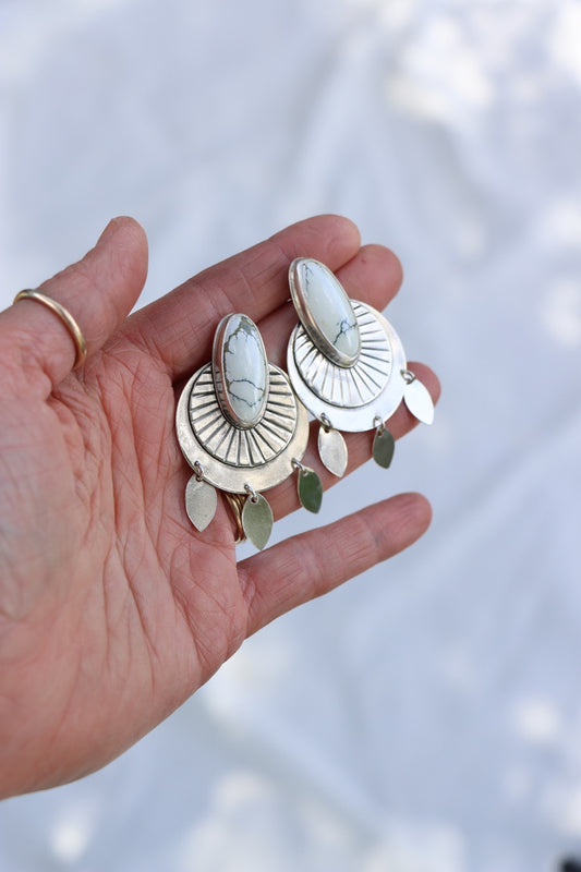 Wanderer Earrings (Ivory Creek)