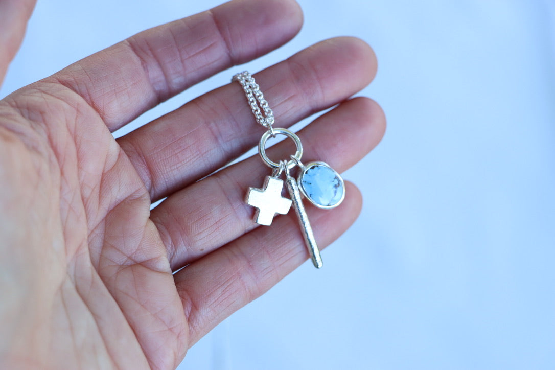 Mesa Charm Necklace (Golden Hill)