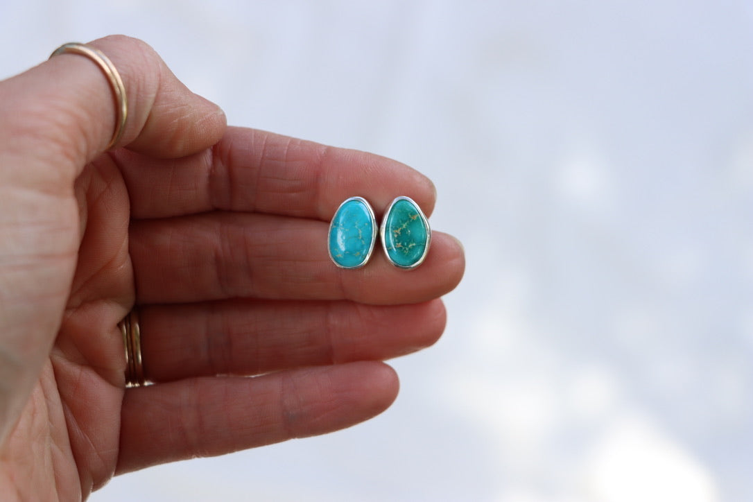 Stud Earrings (Carico Lake)