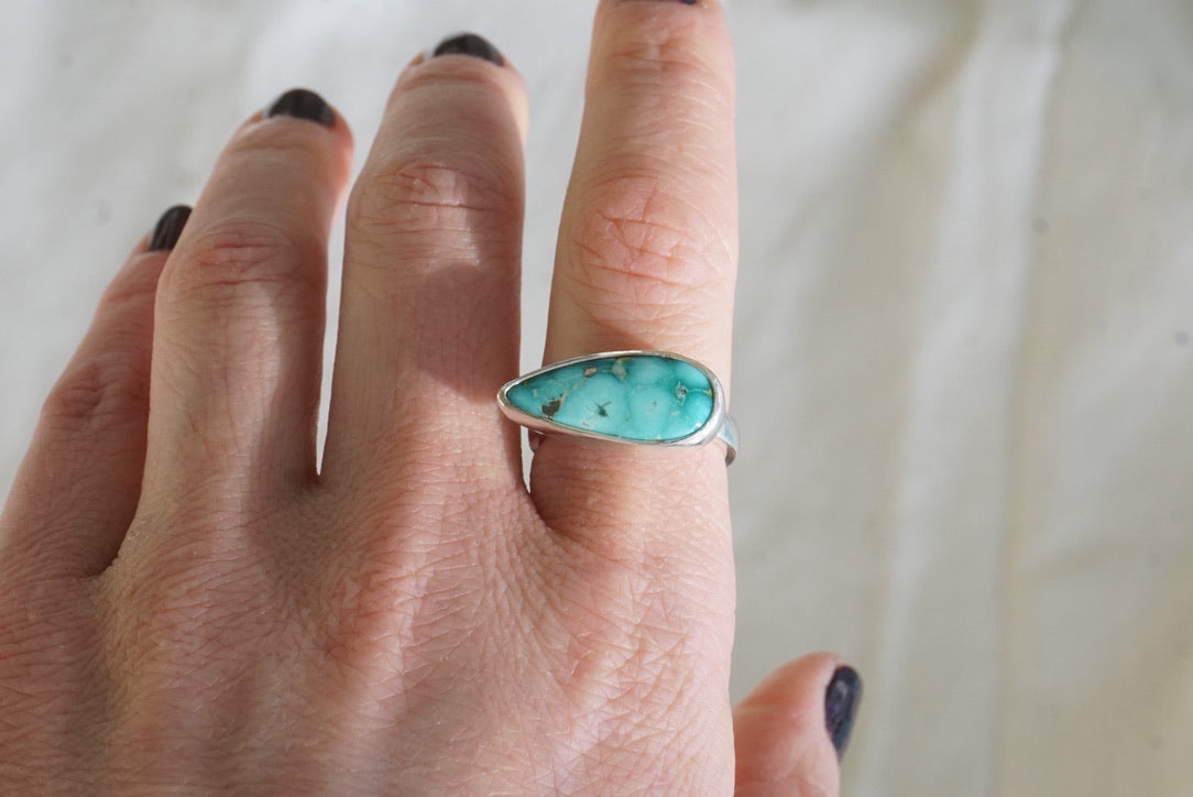Horizontal Ring (size 7)