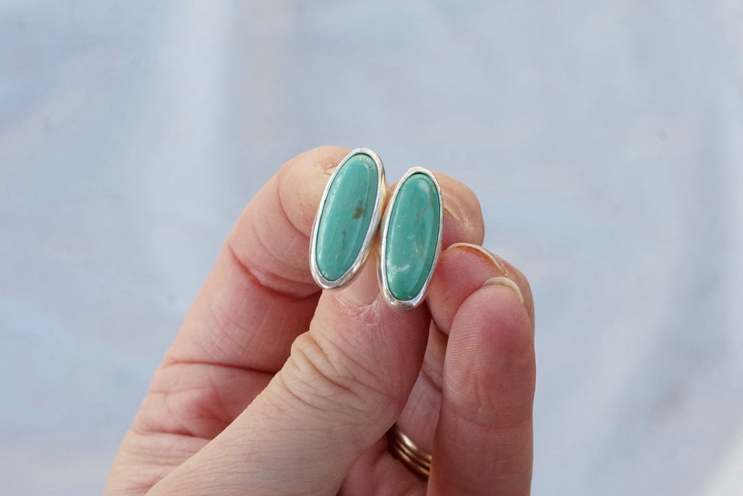 Stud Earrings (Kingman)