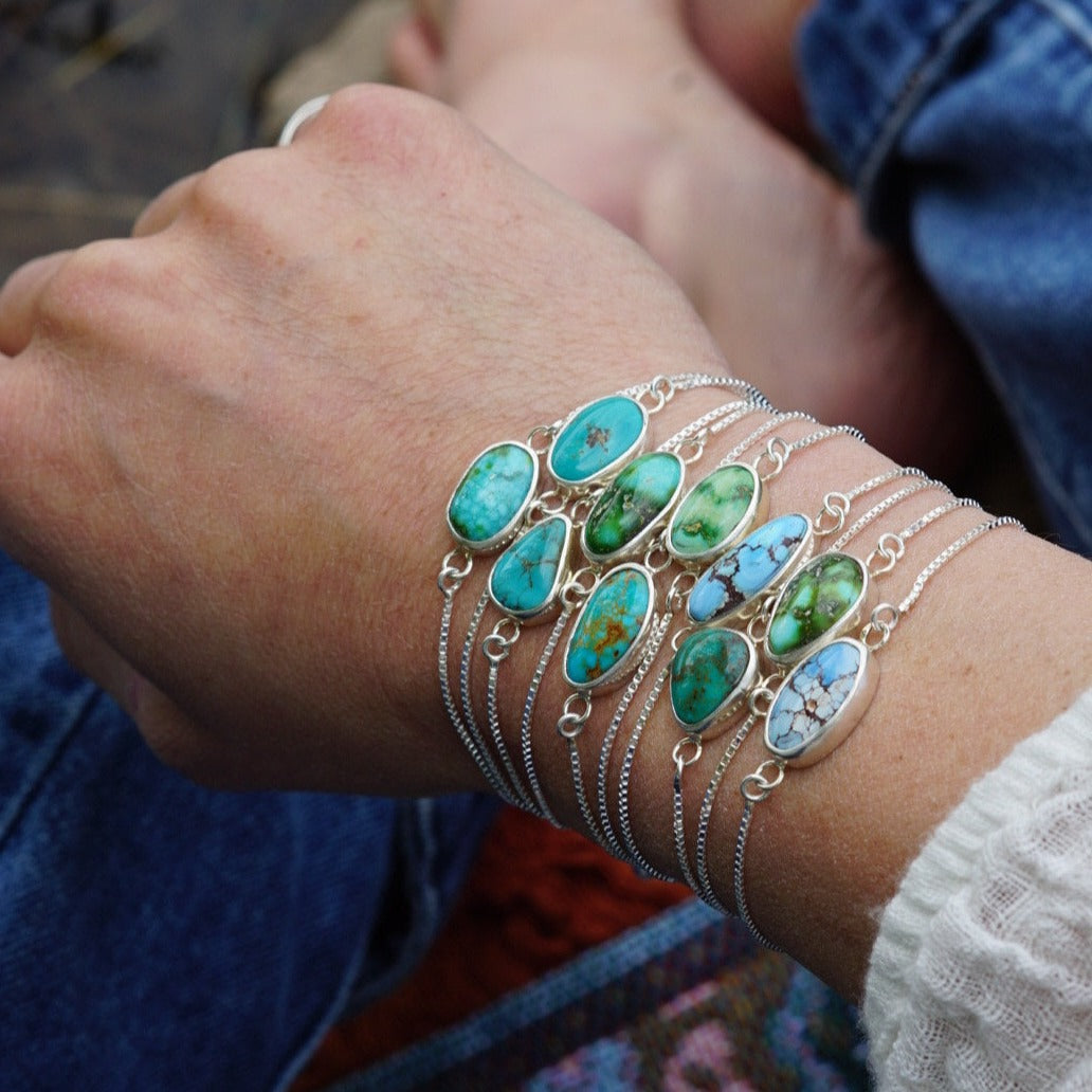 Box Chain Adjustable Bracelet (Golden Hill)