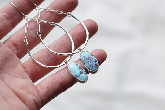 Balance Earrings (Golden Hill)