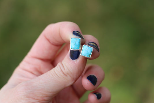 Stud Earrings (Kingman)