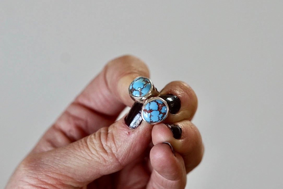 Stud Earrings (Golden Hill)