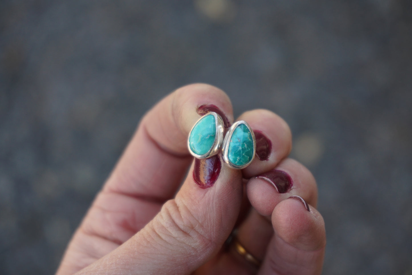 Stud Earrings (Emerald Valley)