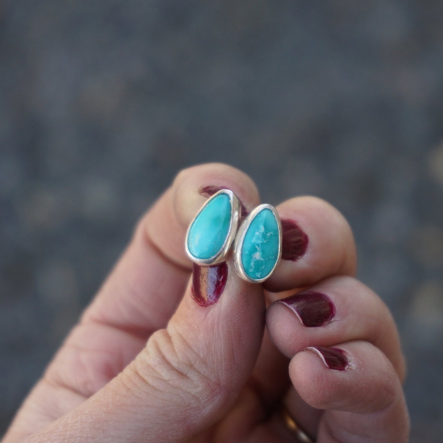 Stud Earrings (Emerald Valley)