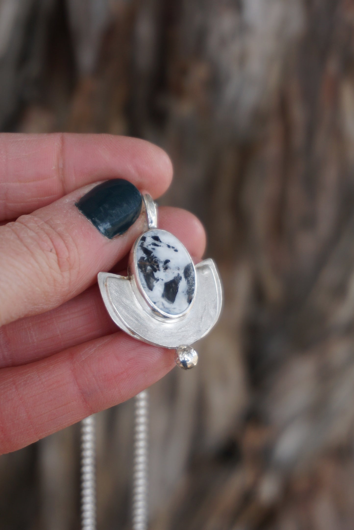 Northern Wind Necklace (White Buffalo)