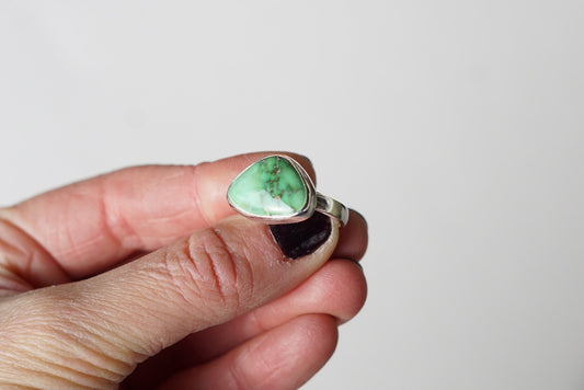 Horizontal Ring (size 6)