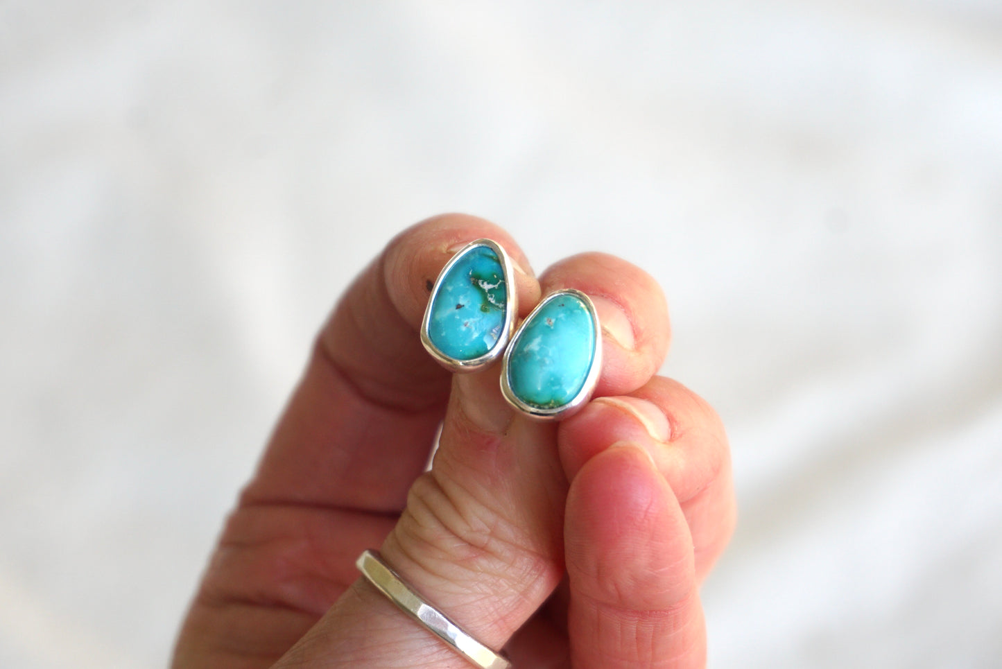 Stud Earrings (Emerald Valley)