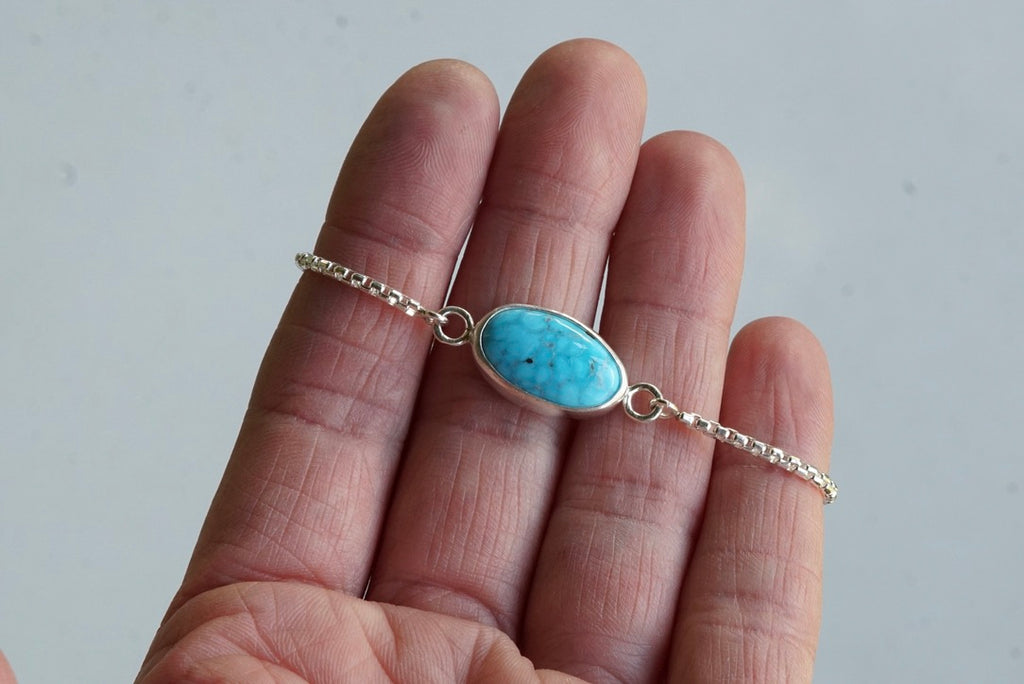 Box Chain Adjustable Bracelet (Blue Bird)