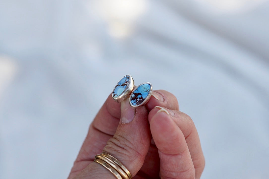 Stud Earrings (Golden Hill)