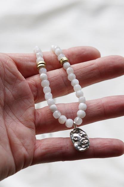 Metolius Necklace (Moonstone)
