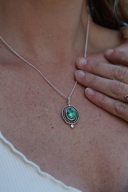 Cosmos Necklace (Verde Valley)