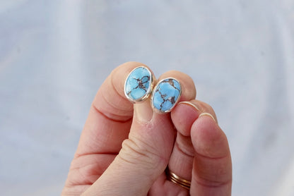 Stud Earrings (Golden Hill)