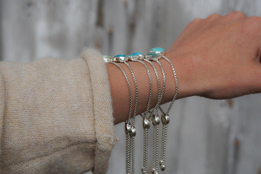 Box Chain Adjustable Bracelet (Blue Bird)