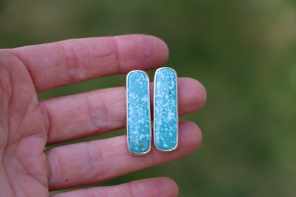 Stud Earrings (White Water)