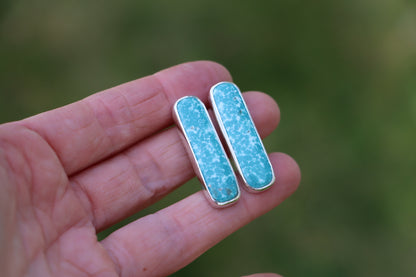 Stud Earrings (White Water)