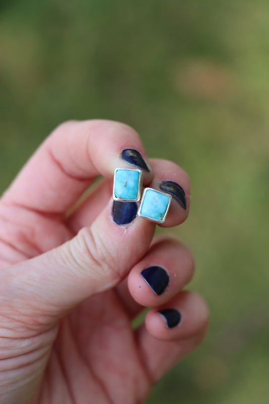 Stud Earrings (Kingman)