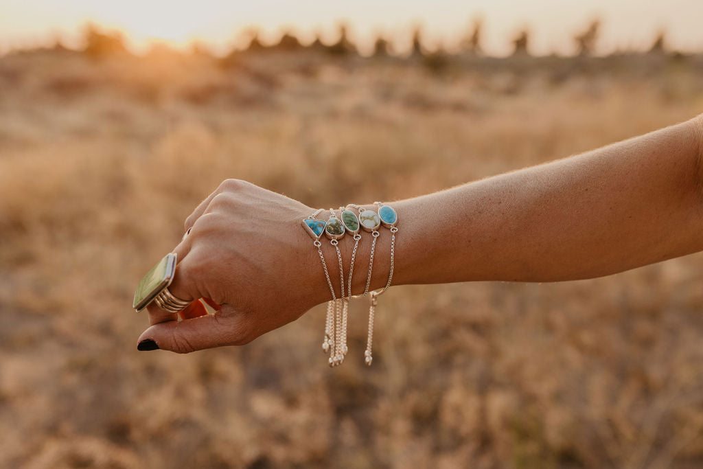 Box Chain Adjustable Bracelet (Blue Bird)