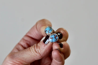 Stud Earrings (Golden Hill)