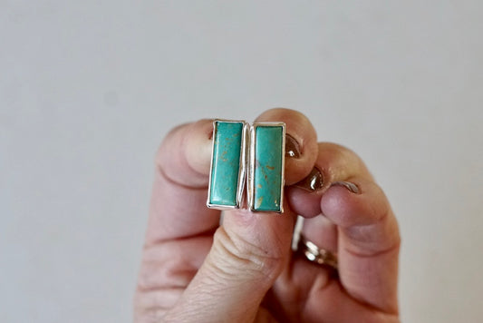 Stud Earrings (Kingman)