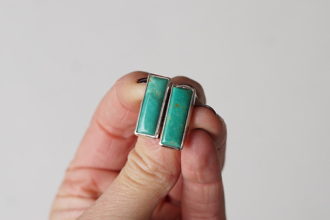 Stud Earrings (Kingman)