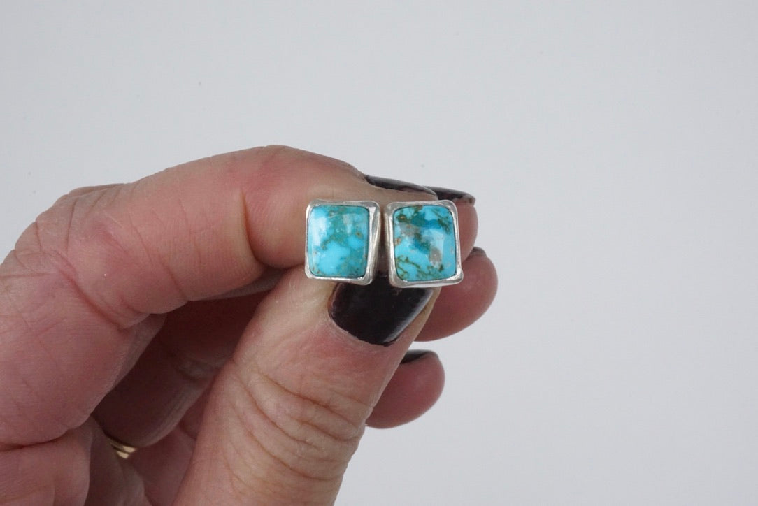 Stud Earrings (Kingman)