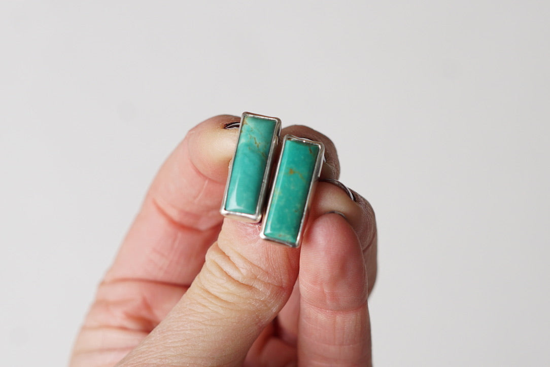 Stud Earrings (Kingman)