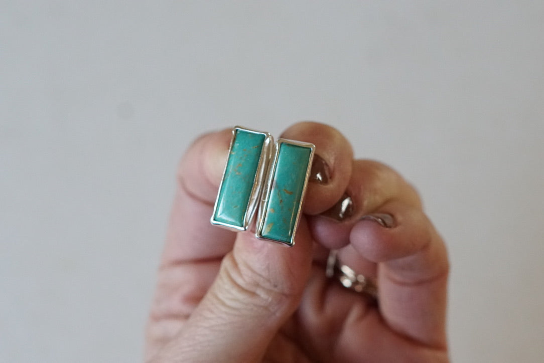 Stud Earrings (Kingman)