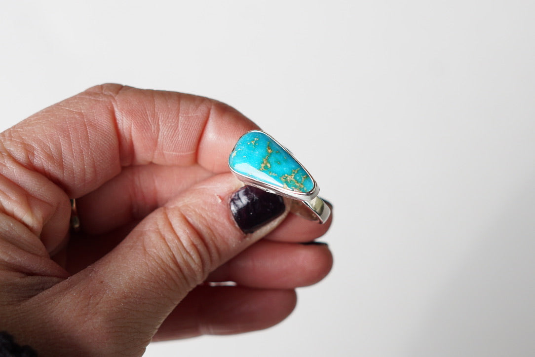 Horizontal Ring (size 8)