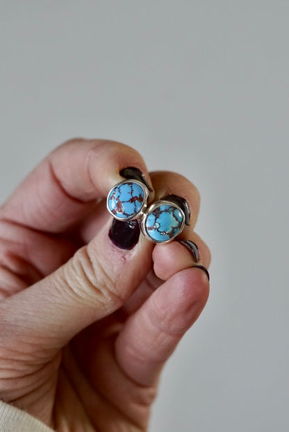 Stud Earrings (Golden Hill)