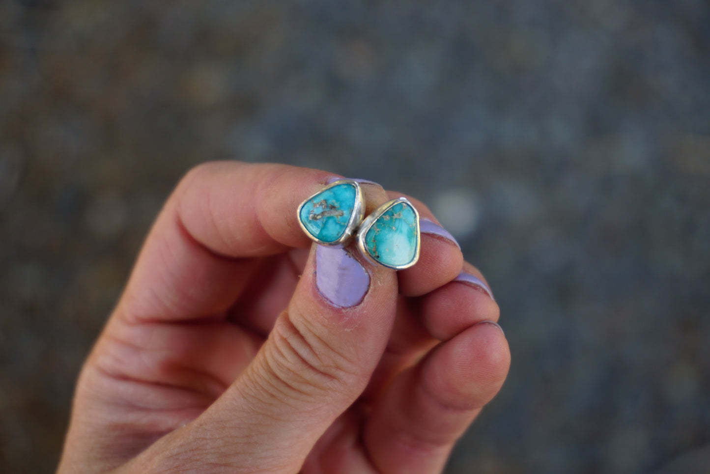 Stud Earrings (White Water)