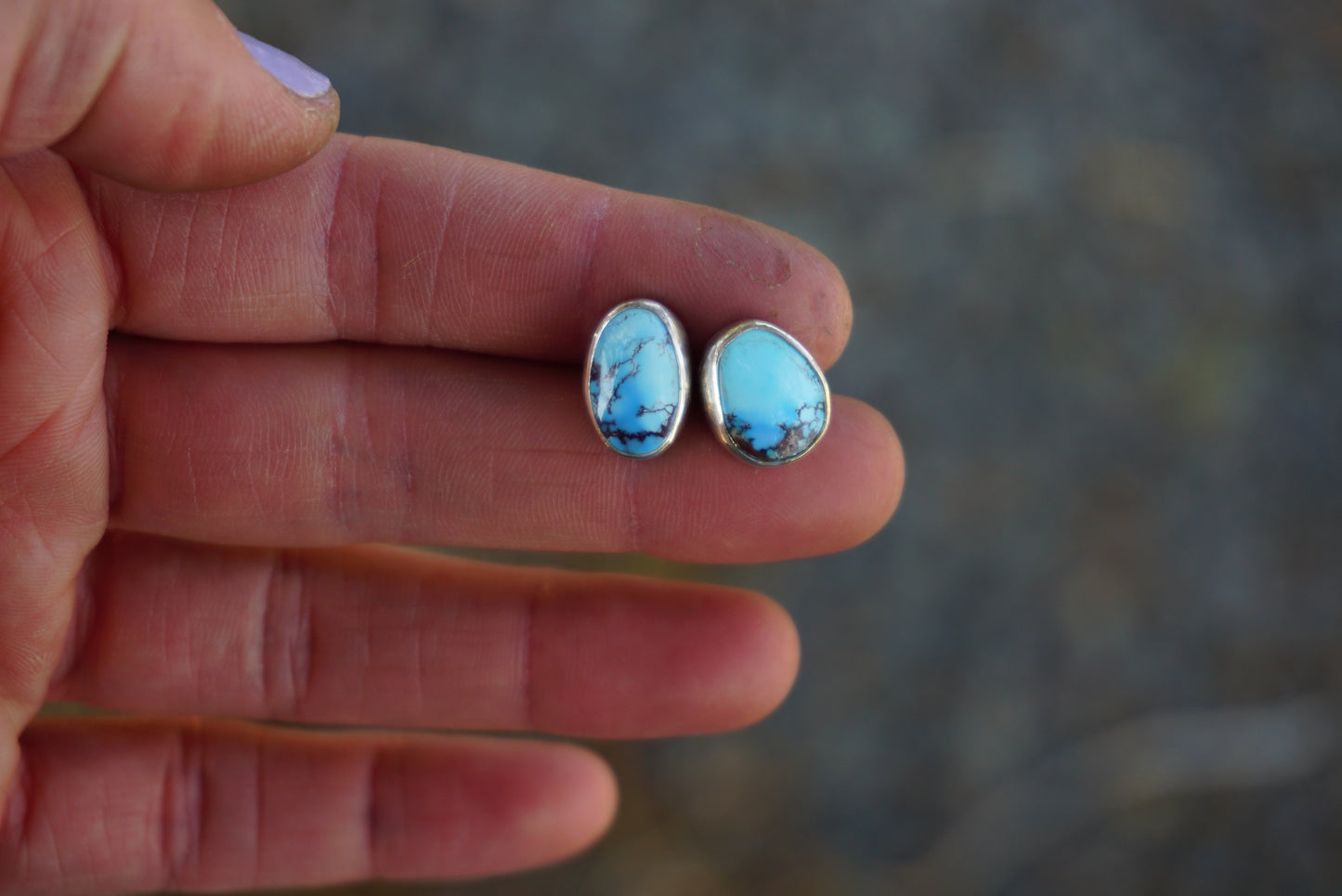 Stud Earrings (Golden Hill)