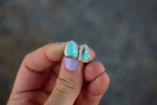 Stud Earrings (White Water)