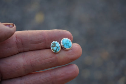 Stud Earrings (Kingman)