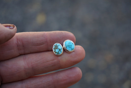 Stud Earrings (Kingman)