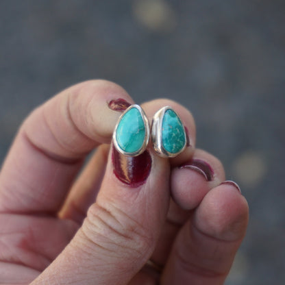 Stud Earrings (Emerald Valley)