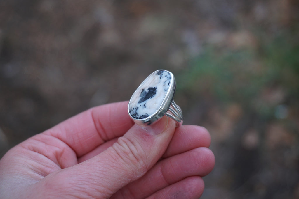 Sterling Silver & White Buffalo Turquoise Ring (Size 7)