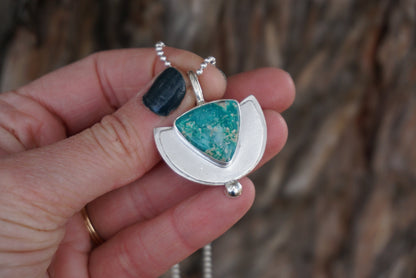 Northern Wind Necklace (Emerald Valley)