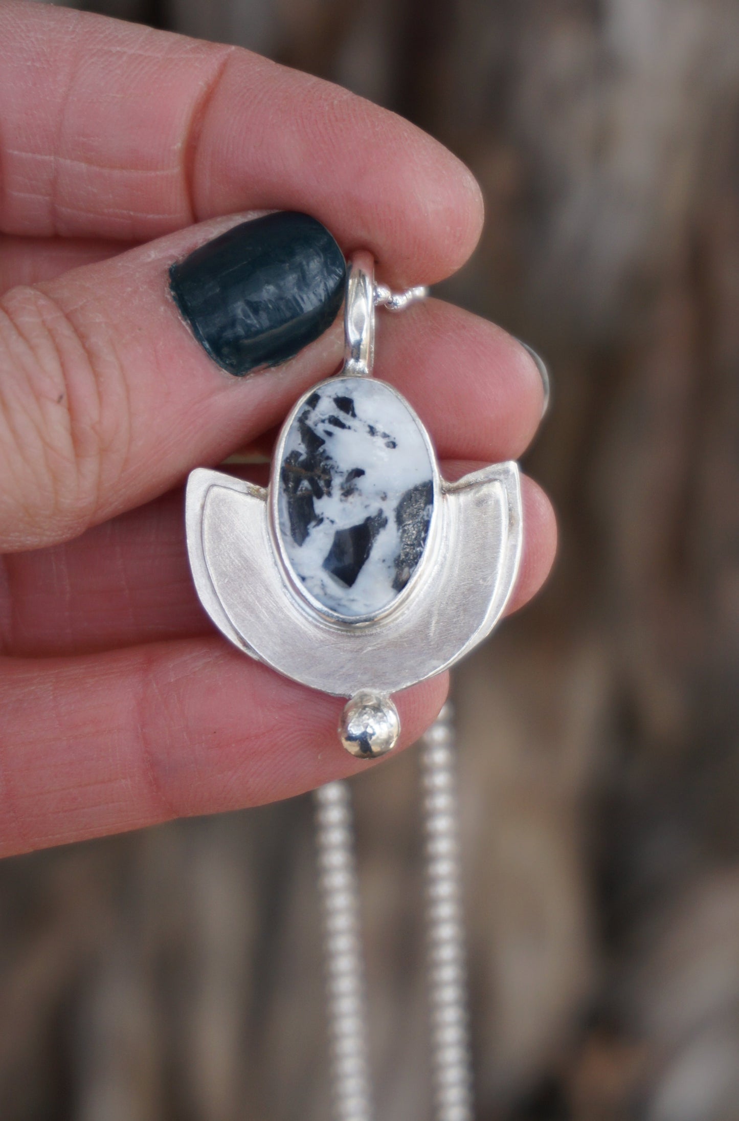 Northern Wind Necklace (White Buffalo)