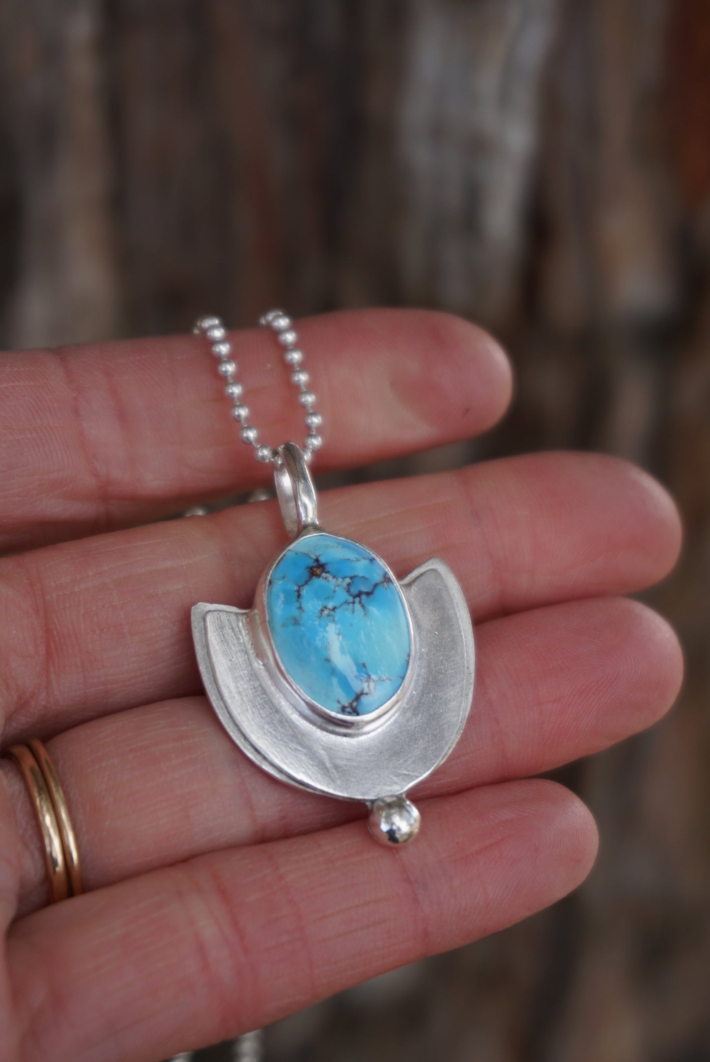 Northern Wind Necklace (Golden Hill)