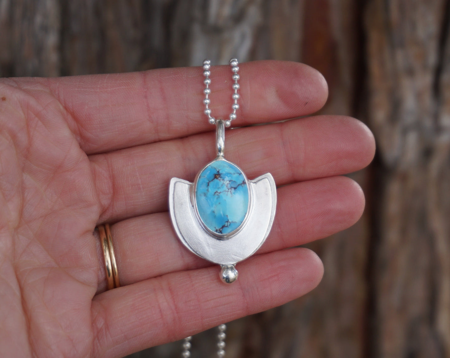 Northern Wind Necklace (Golden Hill)