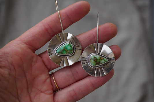 Medallion Drop Earring (Sonoran Gold)