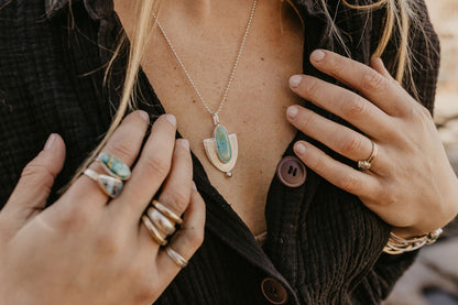 Northern Wind Necklace (Emerald Valley)