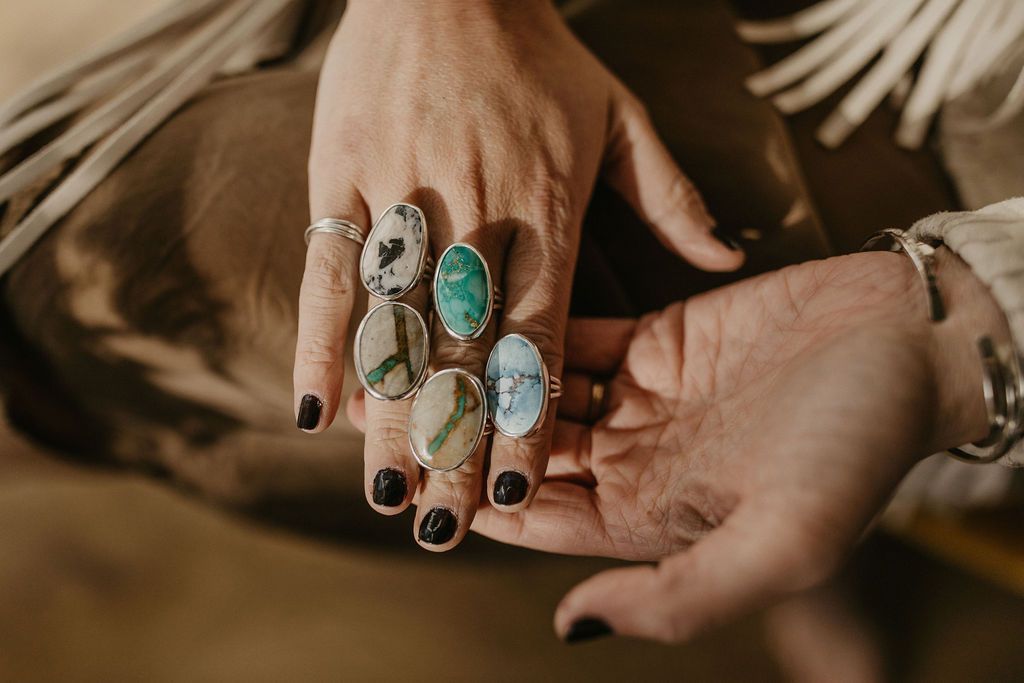 Sterling Silver & White Buffalo Turquoise Ring (Size 7)